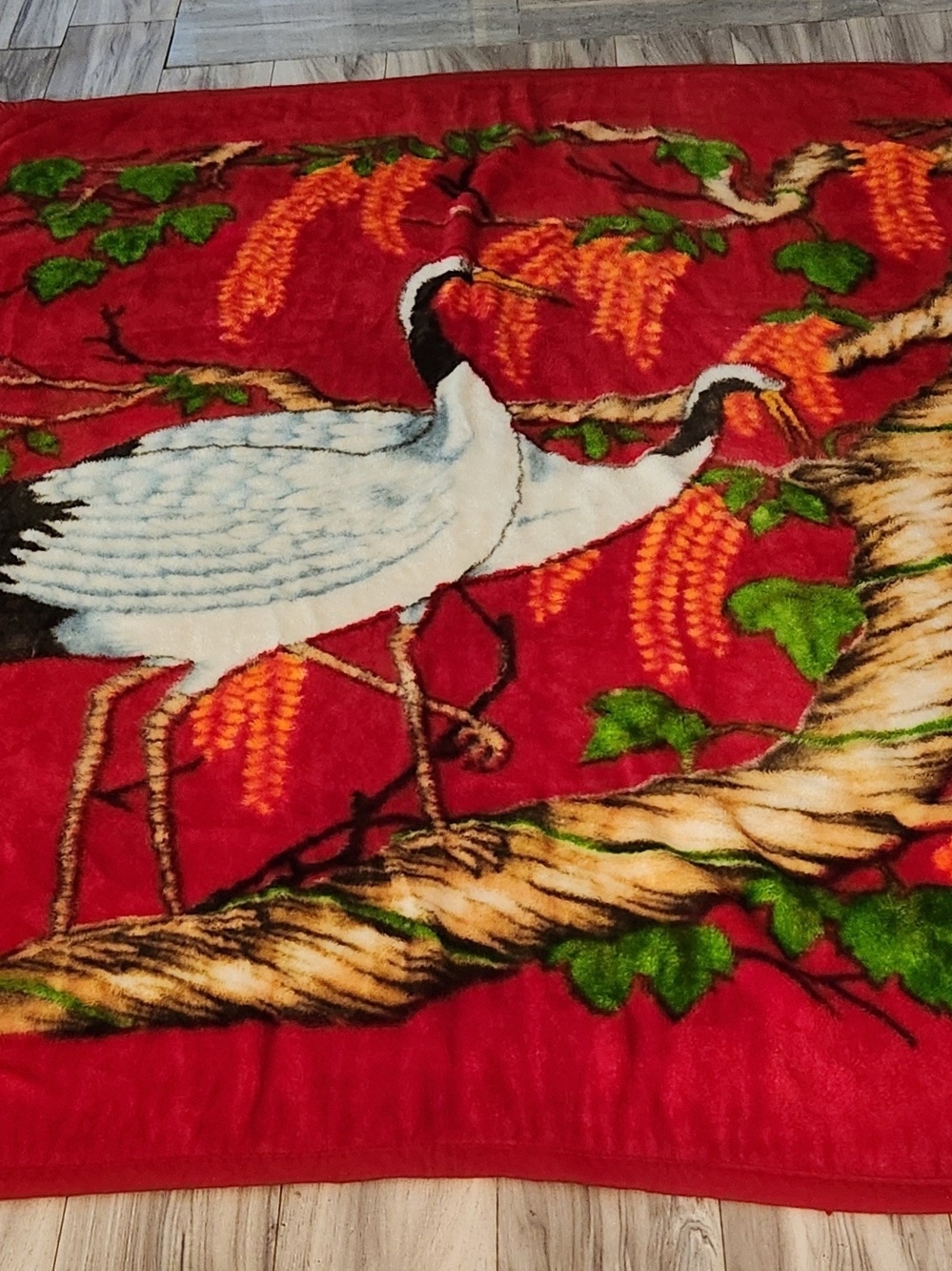 Vintage 88"x72" Reversible Korean Crane Mink Blanket From The 1960s and 1970s - Picture 4 of 12